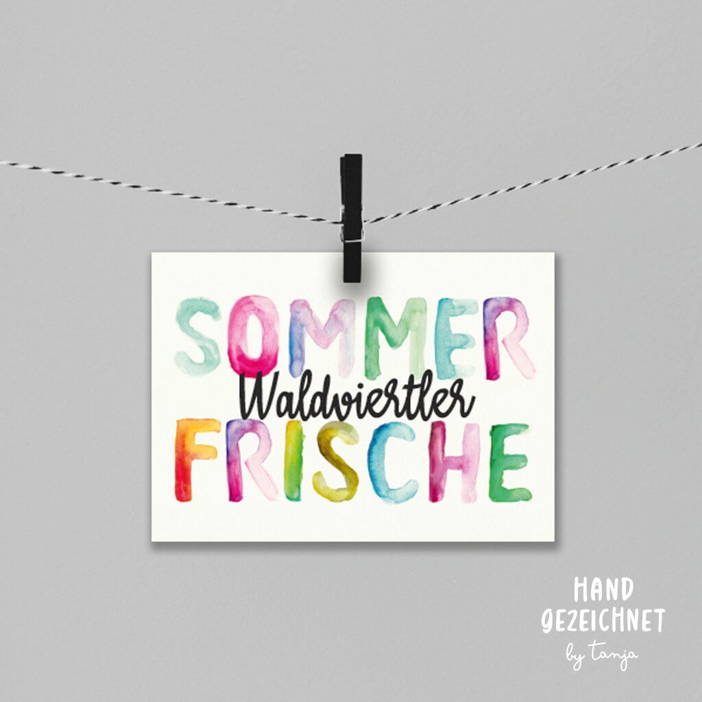 Postkarte mit bunten Aquarellbuchstaben "Waldviertler Sommerfrische"