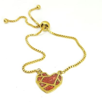 Armband mit Herzanhänger aus Goldbronze mit Koralle / vergoldet