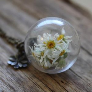 Glaskugelkette Margariten