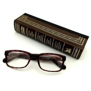 Brillenetui aus Reader’s Digest – braun