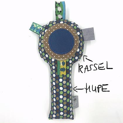 Quietsche- RASSEL mit Etiketten - Bunte Punkte blau/beige/grün