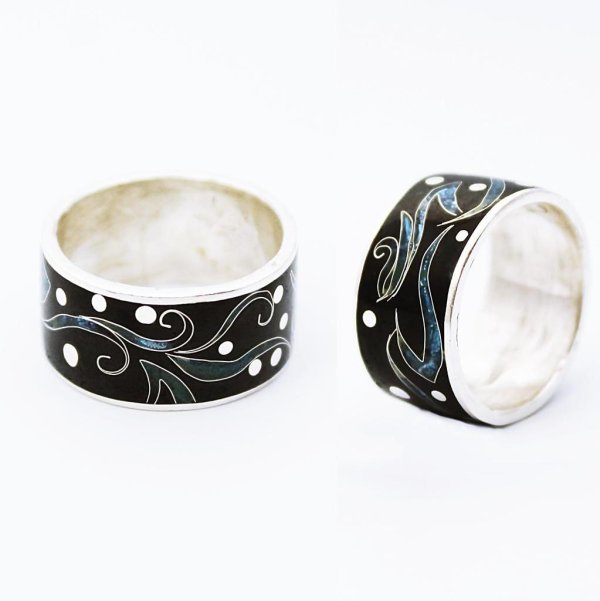 Ring von Cloisonne Emaille