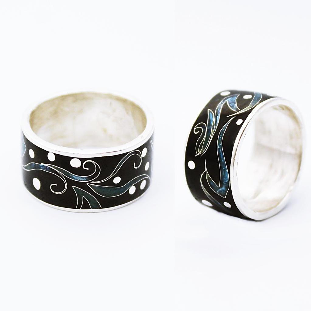Ring von Cloisonne Emaille