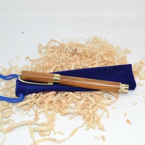 Holz Füller Füllfeder Füllfederhalter Essigbaum Magnetverschluss handmade