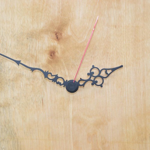Holz Wanduhr Birke 28x21 cm Geschenk Handarbeit Junghans Quartzuhrwerk - Image 2