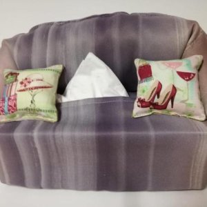 Taschentuchsofa (lila-gestreift mit Modemotiven)