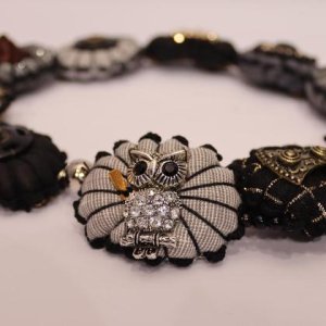 Textiljuwelen „(J)UHU“