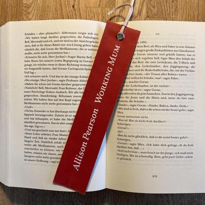 Lesezeichen aus Buchrücken