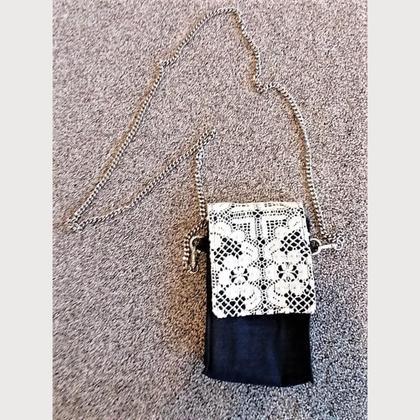 Neckbag