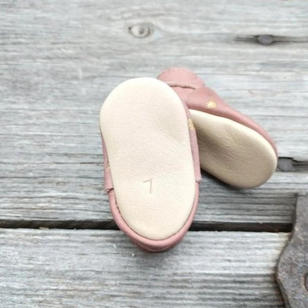 Kopie Puppenschuhe aus Leder mit Herzen - Image 3