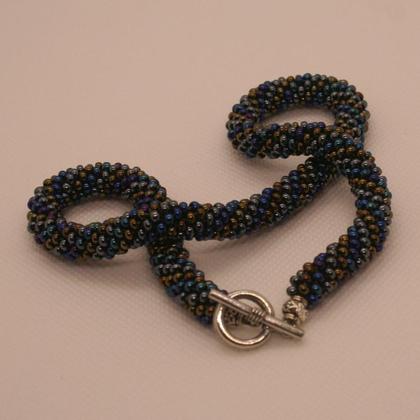 Halskette aus blauen