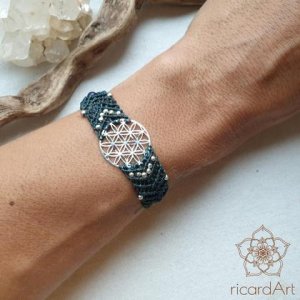 Makrameearmband ‚Blume des Lebens petrol – silber‘