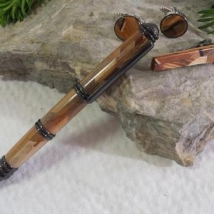 Set Kugelschreiber, Krawattennadel und Manschettenknöpfe