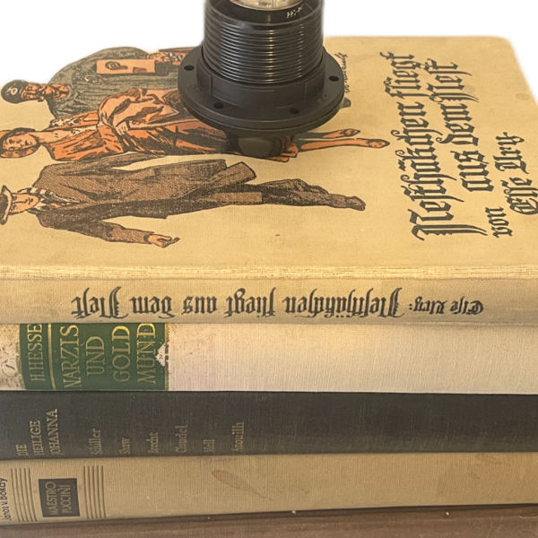 Bücherlampe - Bücherturm "Nesthäkchen" - Image 2